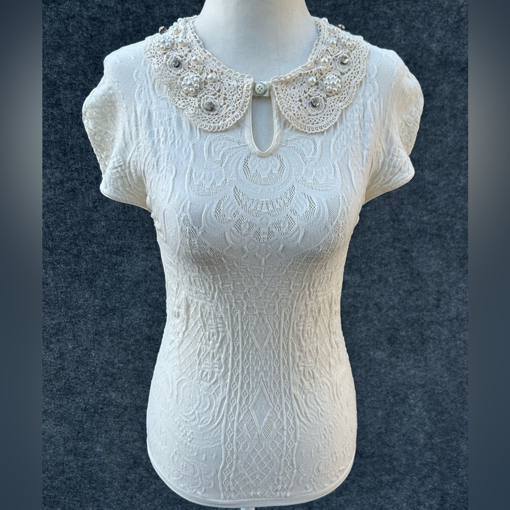High Everyday Couture Embellished Ivory Lace Knit Top with Peter Pan Collar
